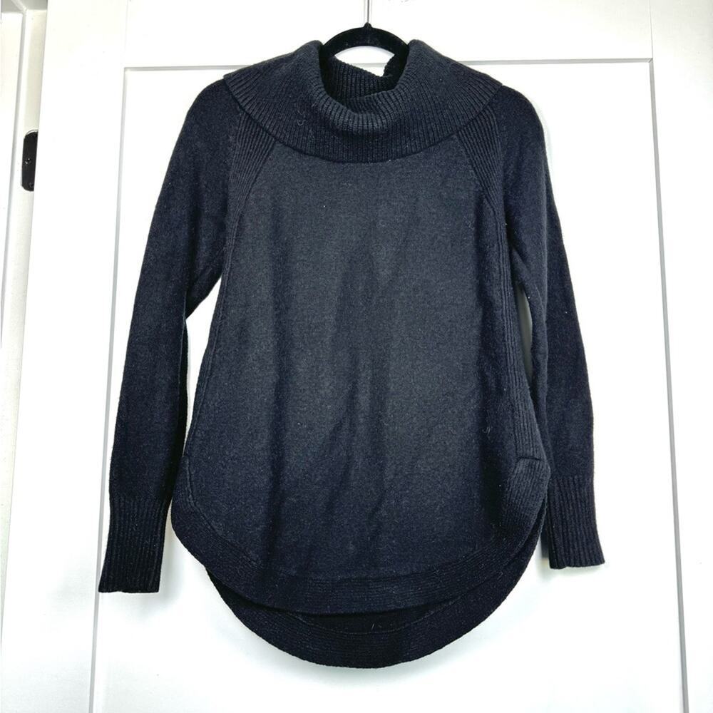 Anthropologie Black Knit Turtleneck Sweater Size Small